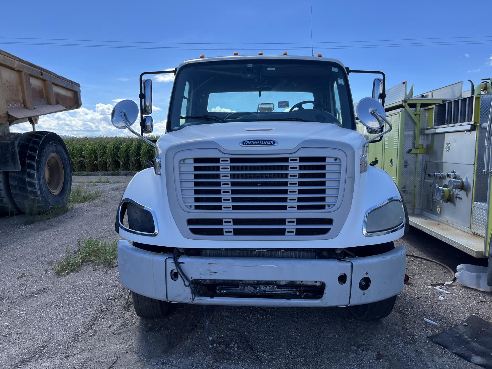 FREIGHTLINER M2 112